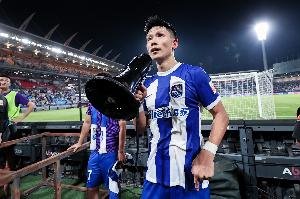 记者：问于洋退役仪式前做点啥准备，他说中午才回天津就理个发吧